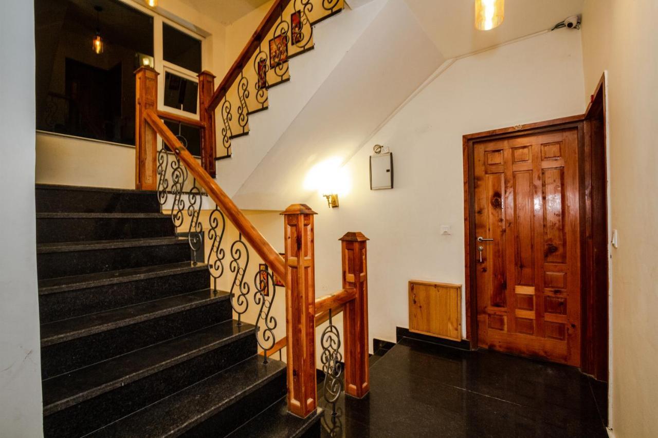 Tripli Hotels Stone House Cottage 마날리 외부 사진