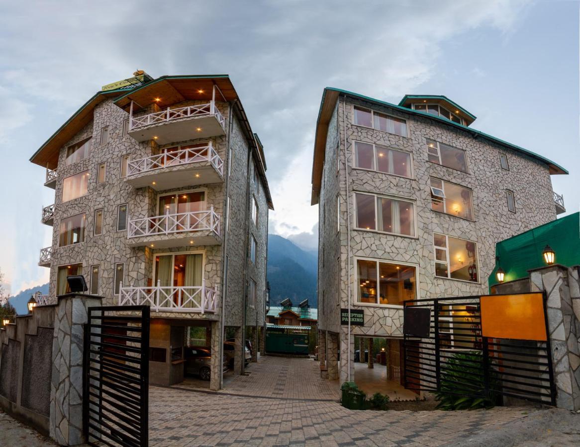 Tripli Hotels Stone House Cottage 마날리 외부 사진